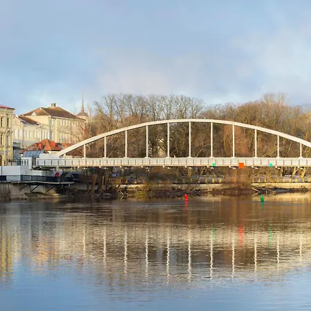 Karlovaidyll 2 - Cozy In A Quiet Area With Free Parking Тарту