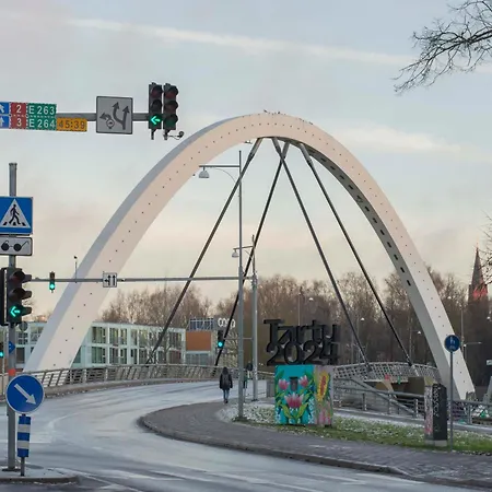 Karlovaidyll 2 - Cozy In A Quiet Area With Free Parking Апартаменты *