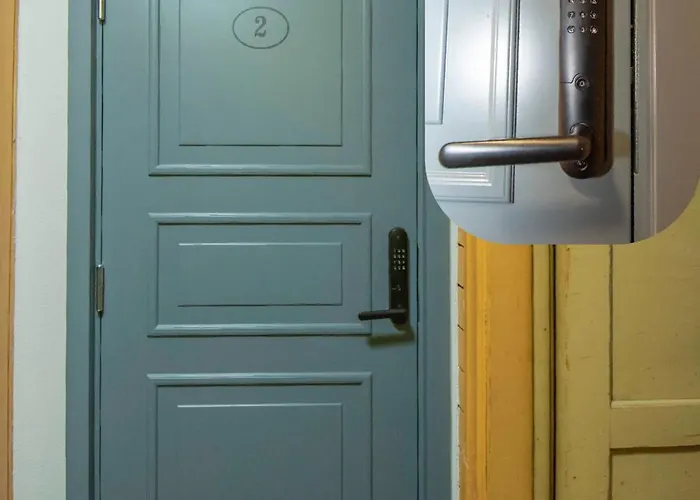 Karlovaidyll 2 - Cozy In A Quiet Area With Free Parking *