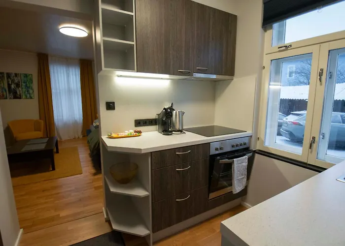 Karlovaidyll 2 - Cozy In A Quiet Area With Free Parking *