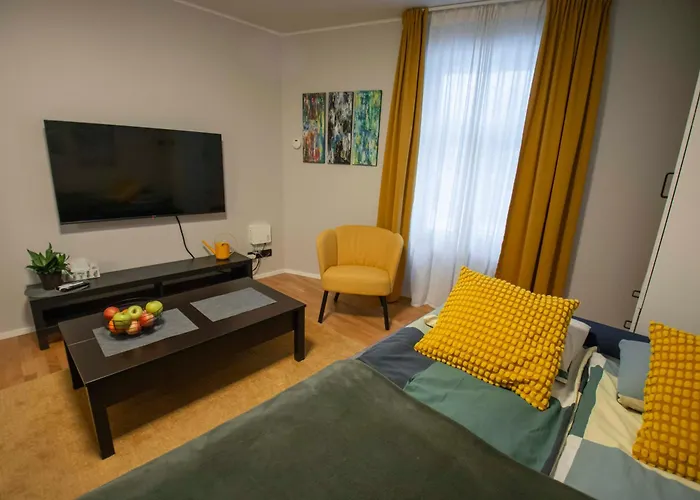 Karlovaidyll 2 - Cozy In A Quiet Area With Free Parking Apartment