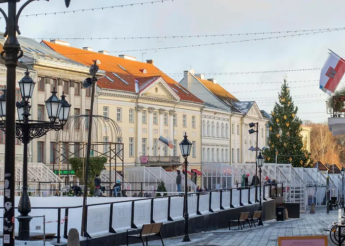 Karlovaidyll 2 - Cozy In A Quiet Area With Free Parking *